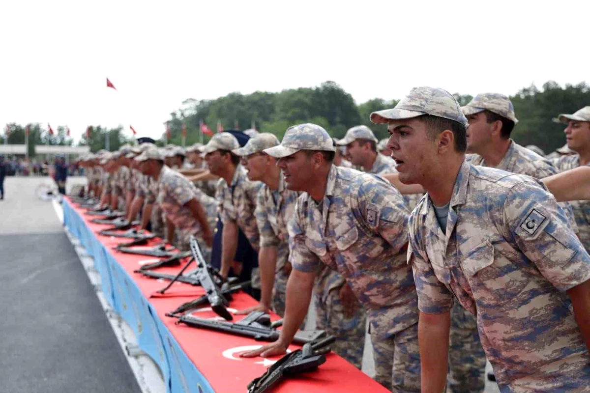 Kütahya Hava Er Eğitim Tugay Komutanlığı’nda Bedelli Askerler İçin Yemin Töreni Düzenlendi